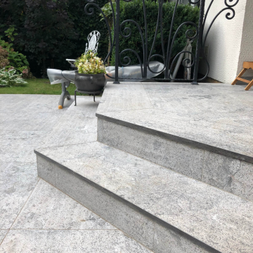 Stopień kamienny wapień Blue Lime płomieniowany 150x33x3 cm